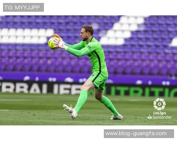 马竞门将奥布拉克荣膺西甲最佳门将奖38场仅失34球展现超强实力