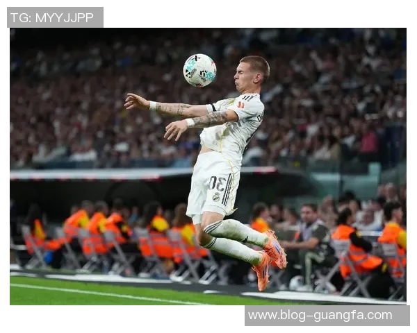 马斯坦托诺自评不及梅西但不认同是皇马最差引援